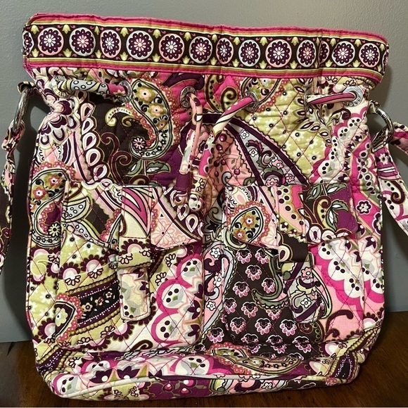 Vera Bradley medium crossbody, drawstring purse. - Picture 2 of 10